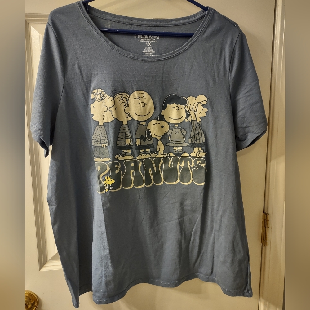 NWOT Peanuts Gang Tee